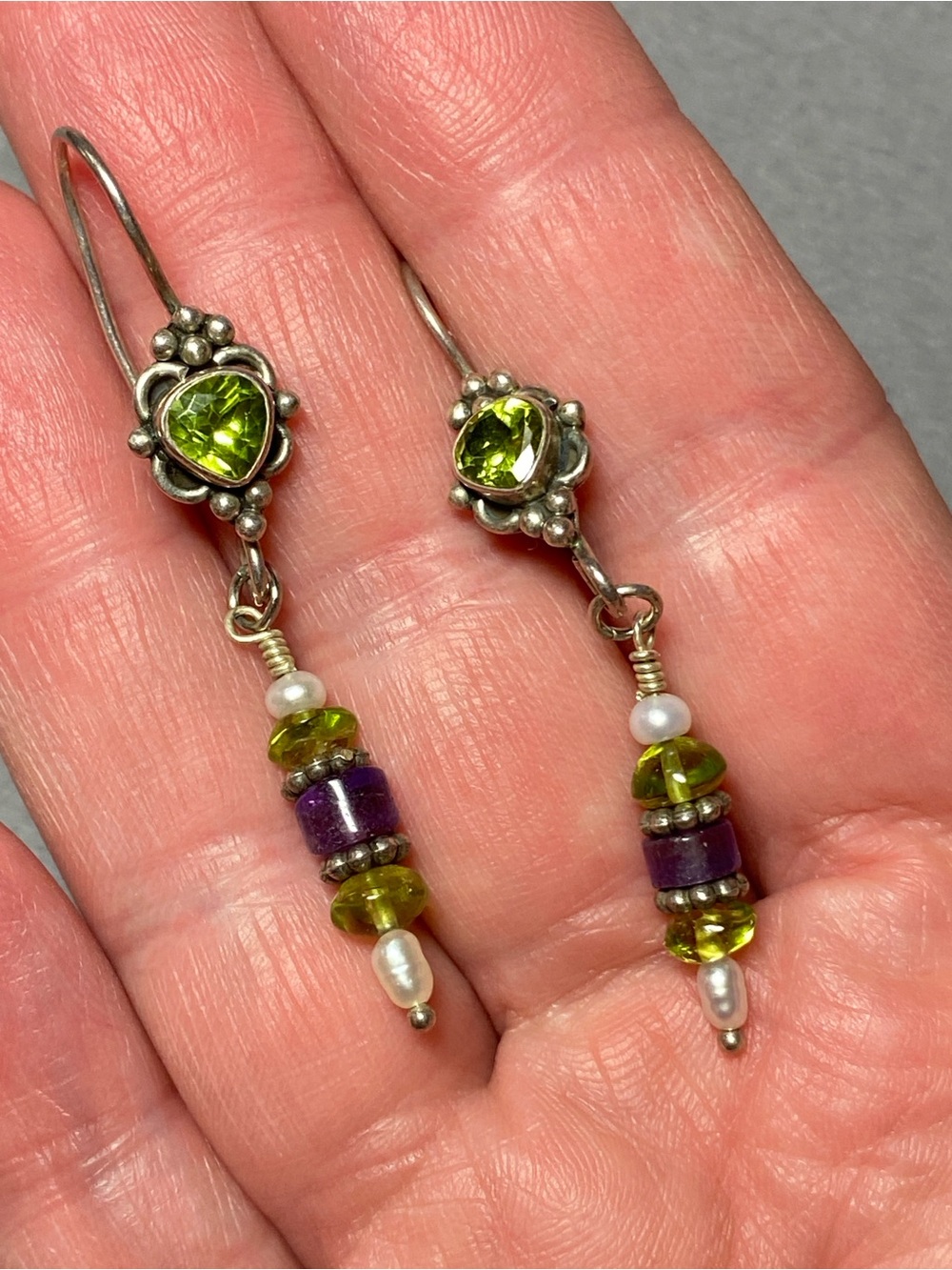 Vintage green peridot sterling silver and purple amethyst dangle earrings